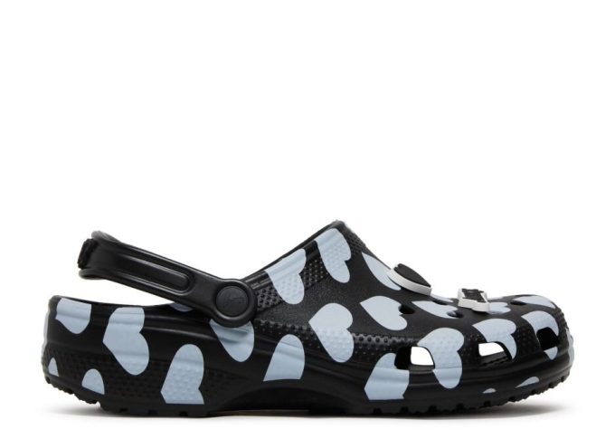 Awake NY x Classic Clog „Home Is Where The Heart Is – Black“