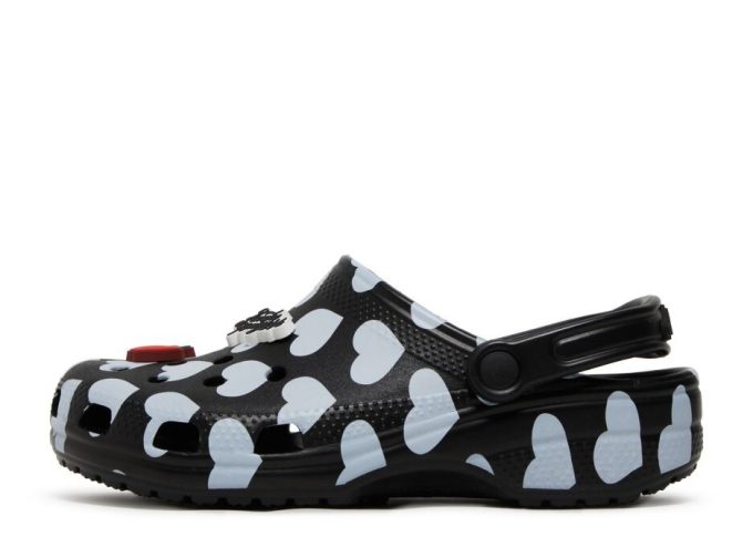 Awake NY x Classic Clog „Home Is Where The Heart Is – Black“