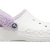 Crocs Classic Baya lemovaný Fuzz-Strap dřevák „White Lila“ 206633-577