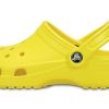 Crocs Classic Crocs Beach Unisex zářivě žluté sandály 10001-7C1 Crocs Classic Crocs Beach Unisex zářivě žluté sandály 10001-7C1