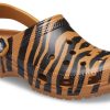 Crocs Classic dřevák Animal Printing Beach Tiger Stripes Žluté sandály 206676-2ZF Crocs Classic dřevák Animal Printing Beach Tiger Stripes Žluté sandály 206676-2ZF