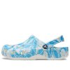 Crocs Classic Duke Print dřeváky „Blue White“ 210003-4OX