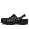 Crocs Classic Geometric Clogs „Black“ 209563-001