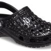Crocs Classic Metallic Crocskin Clogs „Black“ 209093-040