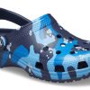 Crocs Classic potištěné Camo Clogs „Blue Navy“ 206454-4HQ