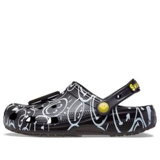 Crocs Classic Smiley World dřeváky „Black White“ 207971-0C4 Crocs Classic Smiley World dřeváky „Black White“ 207971-0C4