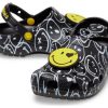 Crocs Classic Smiley World dřeváky „Black White“ 207971-0C4