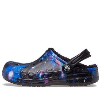Crocs (GS) baya lemované fuzzy-strap galaktické dřeváky „Black Multi“ 207654-0C4