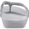 Crocs Kadee II Minimalistické útulné sportovní pantofle Unisex Silver 207314-040