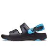 Crocs klasické terénní sandály „Black Light Blue“ 207711-0ZQ