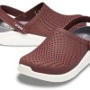 Crocs LiteRide Unisex hnědé sandály 204592-616