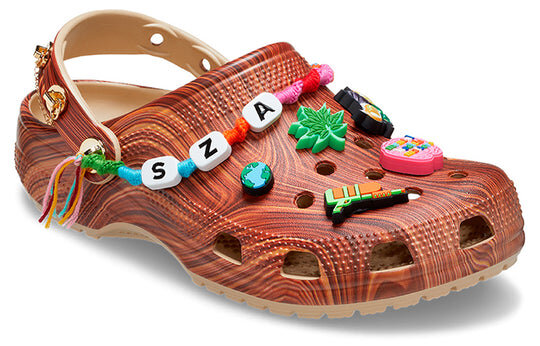 Crocs SZA x Classic Clog „Woodgrain“ 207390-90H Crocs SZA x Classic Clog „Woodgrain“ 207390-90H