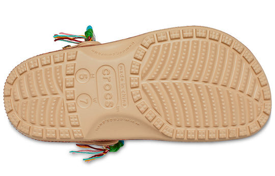 Crocs SZA x Classic Clog „Woodgrain“ 207390-90H Crocs SZA x Classic Clog „Woodgrain“ 207390-90H