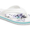 Crocs (WMNS) žabky Crocband Flowers bílé 206101-1C8
