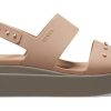 Crocs (WMNS) Brooklyn s hroty s nízkým klínem „Cork Mushroom“ 209254-2DH