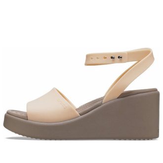 Crocs (WMNS) Brooklyn sandály s kotníkovým páskem na klínku „krémově bílá hnědá“ 209406-2DS