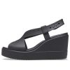 Crocs (WMNS) Brooklyn útulné protiskluzové sportovní černé sandály 206222-060