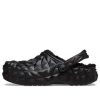 Crocs (WMNS) Classic Clog Lemované geometrické boty „Černá“ 210069-001