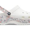 Crocs (WMNS) Klasická platforma Americana Paisley Clogs „White“ 207337-94S