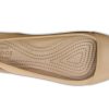 Crocs (WMNS) Minimalistické ležérní ploché sportovní sandály zlaté barvy 202811-710