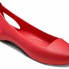 Crocs (WMNS) ploché červené sandály 202811-8C1