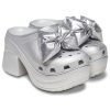 Crocs (WMNS) Siren Metallic Bow Clogs „Silver“ 210050-0P1