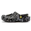 Crocs (WMNS) Smiley World Classic dřeváky „Black White Yellow“ 873137