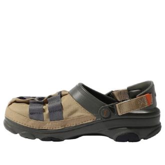 Crocs x Beams Fishing Vest Classic Clogs „Tan Dusty Olive“ 206685-2ZD