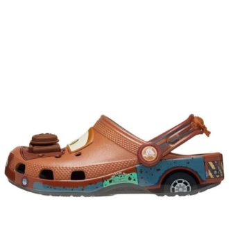 Crocs x Cars Classic dřeváky „Mater“ 209374-0DA
