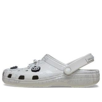 Crocs x Futura Laboratories Classic Clog „Pearl White“ 209622-101