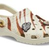 Crocs x Jurassic World Classic Clog „Bone“ 208860-2Y2