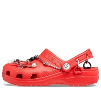 Crocs x Karol G Klasické dřeváky „Metal Hearts“ 207998-8C1