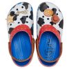 Crocs x Toy Story klasický dřevák „Woody“ 209446-4GX
