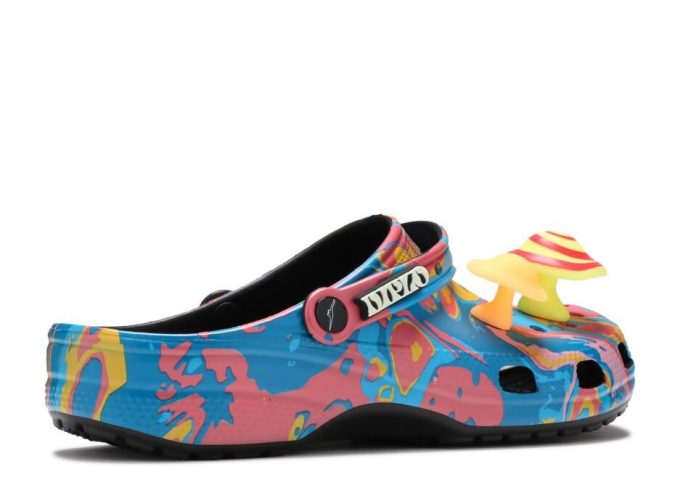 Diplo x Classic Clog „Projděte se po podivné straně“ Diplo x Classic Clog „Projděte se po podivné straně“