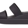 Lehké černé sandály Crocs (WMNS) Brooklyn 206219-060