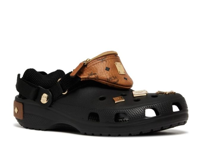 MCM x Classic Clog „Mini Fanny Pack – Black“