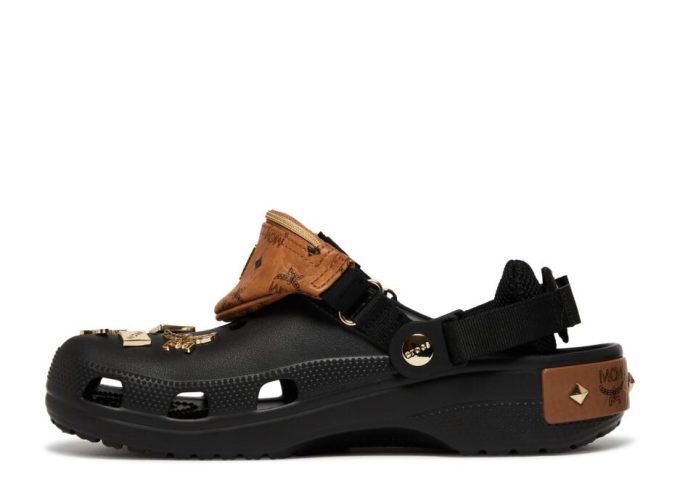 MCM x Classic Clog „Mini Fanny Pack – Black“