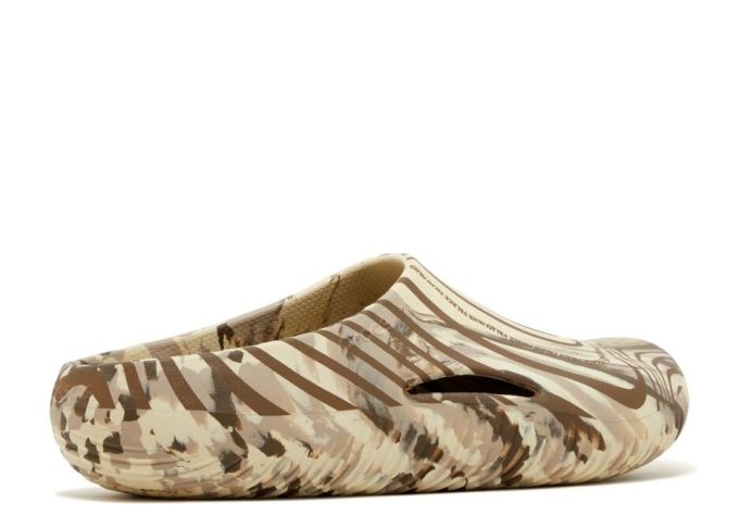 Palace x Mellow Slide „Bone“