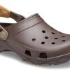 Plážové kávové sandály Crocs 206340-206