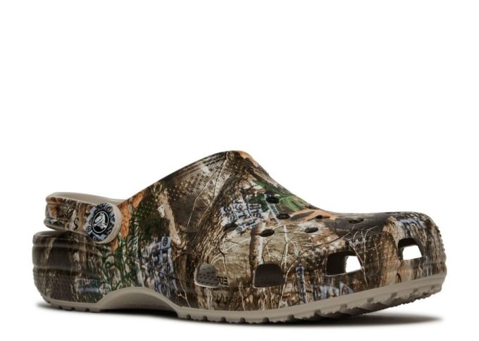 toto není x Realtree x Classic Clog „Edge Camo – Walnut“