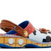 Toy Story x Classic Clog Batole „Woody“